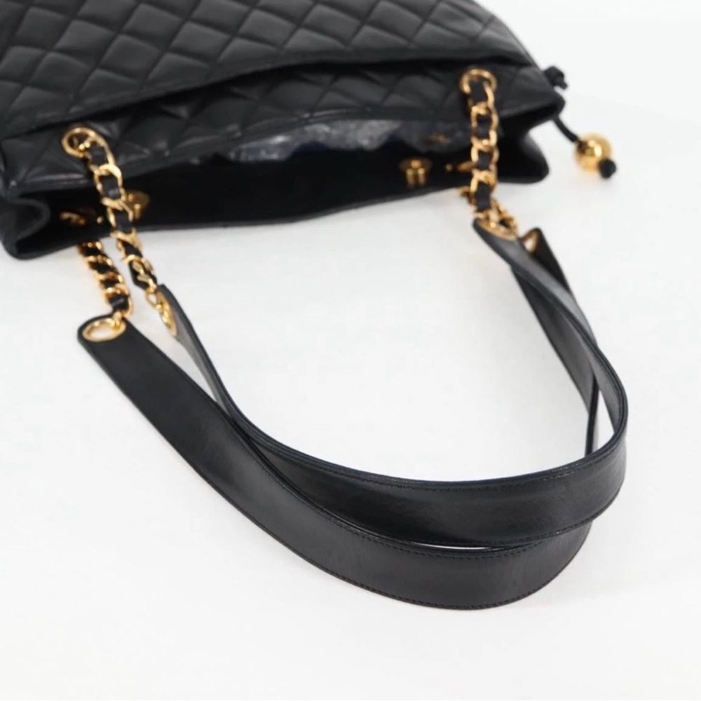 ✅AUTH✅CHANEL LAMBSKIN QUILTED BAG - Picture 6 of 16
